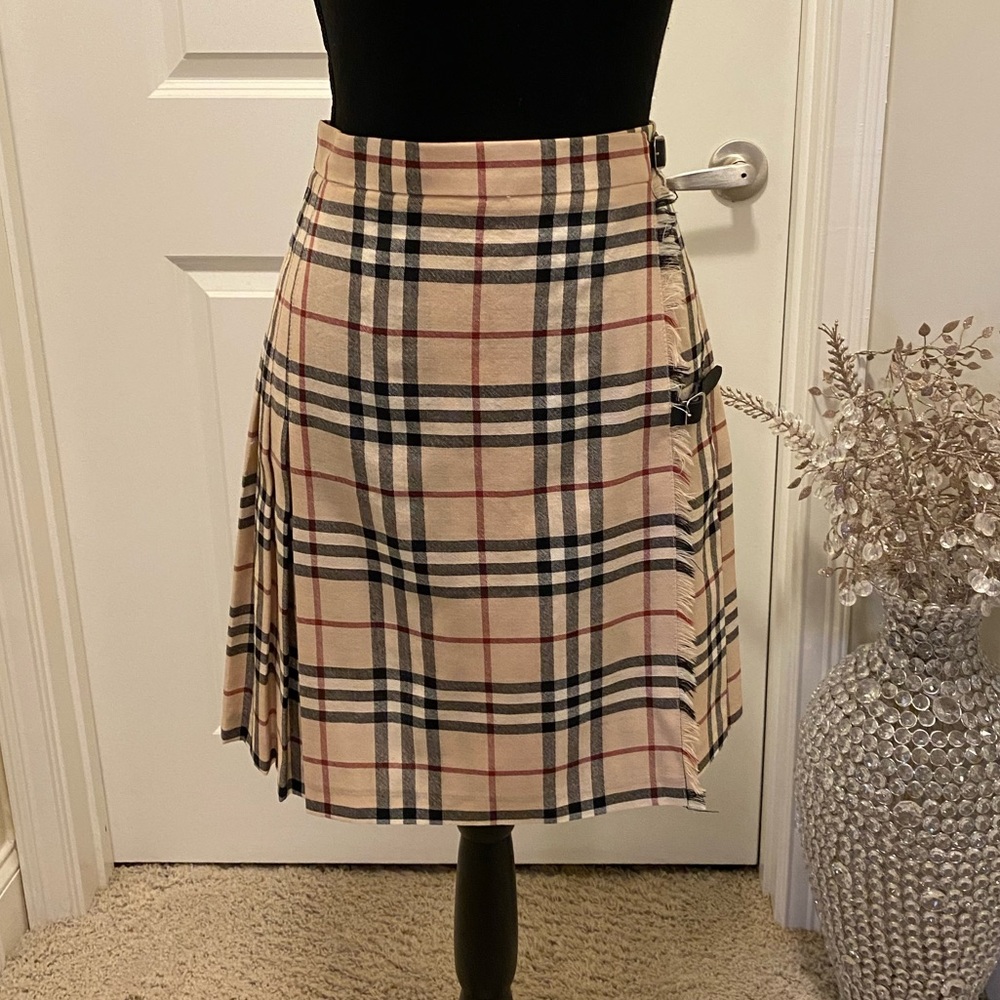 Authentic Burberry Virgin Wool Nova Check Print Skirt SIZE 4